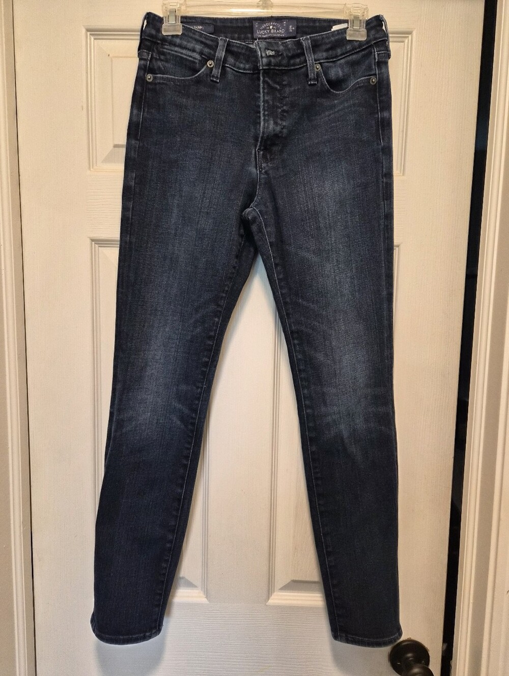 Lucky Brand Women’s Skinny Jeans in Dark Blue Wash